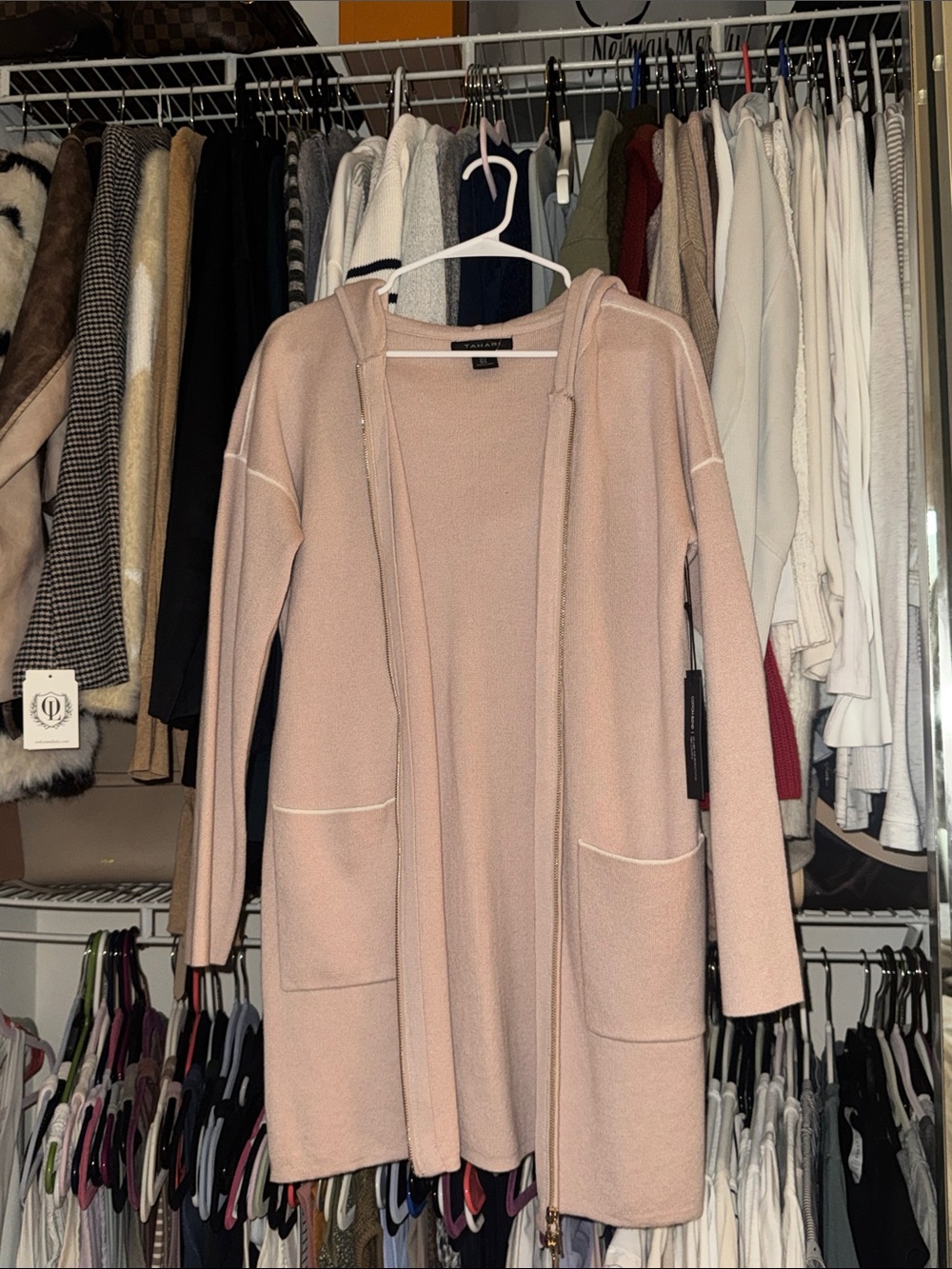 Tahari Sweater/Cardigan light pink size Medium